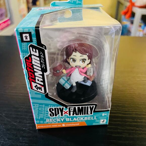 Spy Family Becky Blackwell 2" Figurine- NEW - Picture 2 of 4